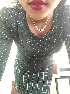 Snapshot of ANGE-MOU chatting on January 2026 03:23:01 AM ANGE-MOU online show from January 2026 03:23:01 AM