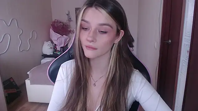 Snapshot of jeann_elsaa chatting on March 2025 08:30:02 AM jeann elsaa online show from March 2025 08:30:02 AM