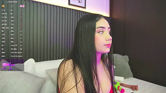 haylie  online show from December 2025 02:41:01 AM