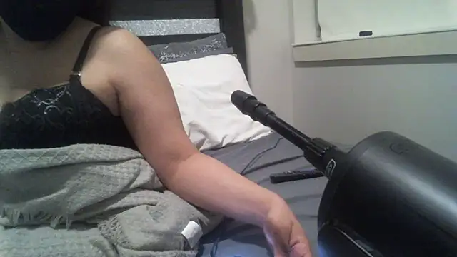 lofibunni online show from February 2026 11:36:02 PM