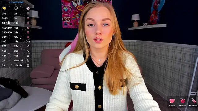 Snapshot of Barbie_Lis chatting on February 2025 11:19:02 PM Barbie Lis online show from February 2025 11:19:02 PM