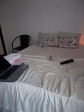 Snapshot of Insane_Issa chatting on February 2025 07:47:02 PM Insane Issa online show from February 2025 07:47:02 PM