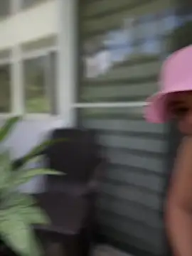 Insane Issa online show from February 2026 07:15:01 PM