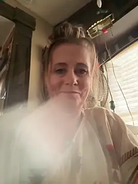 SummerBlueMoon online show from December 2025 02:06:02 AM