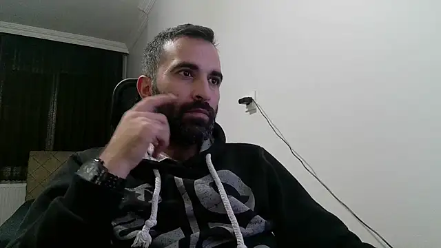 Snapshot of tgltplsr chatting on December 2024 01:25:02 AM tgltplsr online show from December 2024 01:25:02 AM