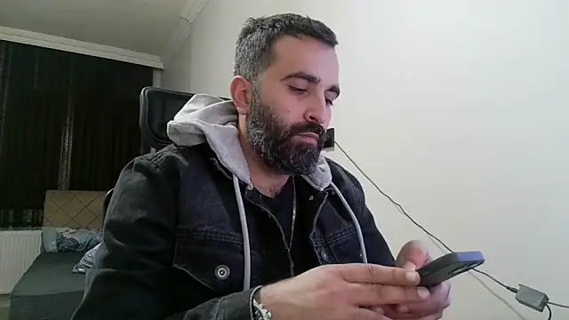 Snapshot of tgltplsr chatting on March 2025 12:40:02 AM tgltplsr online show from March 2025 12:40:02 AM