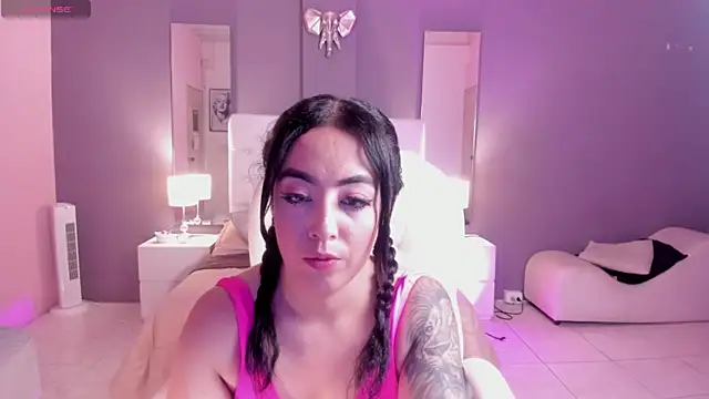 kim thompson 1 online show from December 2024 04:43:01 PM