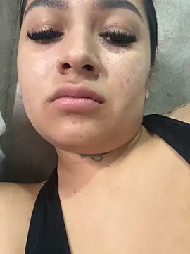 LunaBaker-1 online show from November 2025 06:17:01 PM