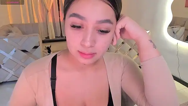 LunaBaker-1 online show from February 2026 04:42:02 AM