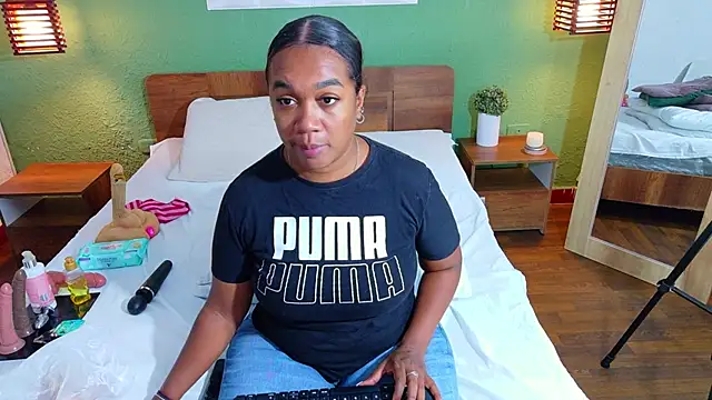 dannaahbrown online show from October 2025 12:28:02 PM