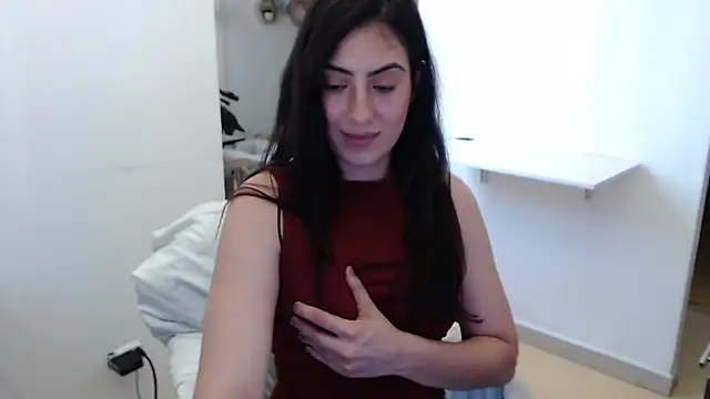 MIYESSI online show from April 2026 05:40:02 PM