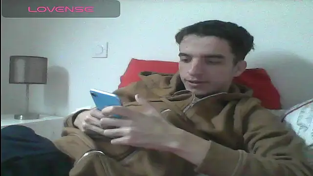 Snapshot of Tombgy07 chatting on February 2025 03:32:02 PM Tombgy07 online show from February 2025 03:32:02 PM