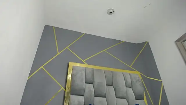 SalommeeT online show from March 2025 04:46:01 AM