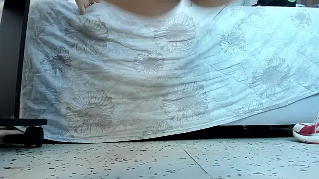 Snapshot of SakuraLee_ chatting on January 2025 04:34:02 PM SakuraLee online show from January 2025 04:34:02 PM