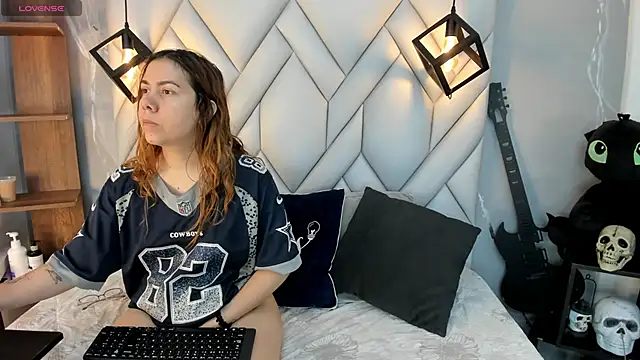 Snapshot of SakuraLee_ chatting on February 2025 01:33:01 PM SakuraLee online show from February 2025 01:33:01 PM