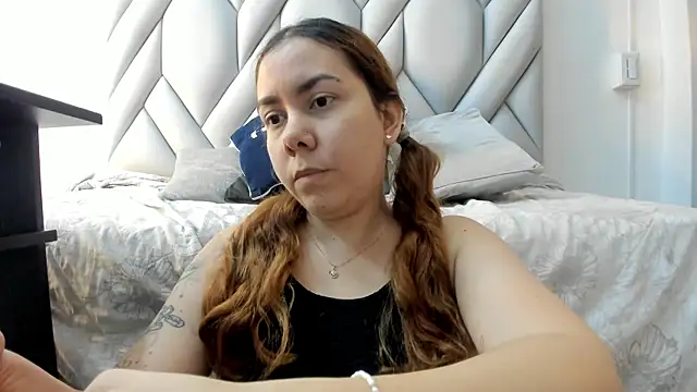 Snapshot of SakuraLee_ chatting on February 2025 07:46:01 PM SakuraLee online show from February 2025 07:46:01 PM