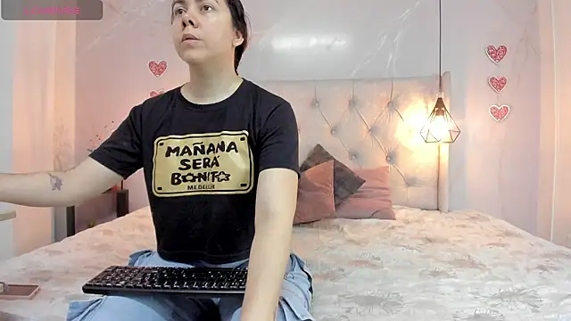 Snapshot of SakuraLee_ chatting on April 2026 12:54:02 PM SakuraLee online show from April 2026 12:54:02 PM