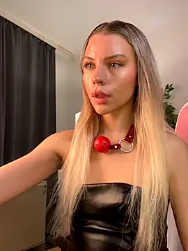 KittyKatyDream online show from November 2025 04:49:01 PM