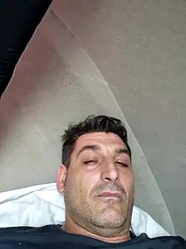 AdiAdrian5 online show from April 2026 10:07:02 AM