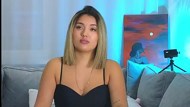 lily  foster online show from January 2025 06:24:02 PM