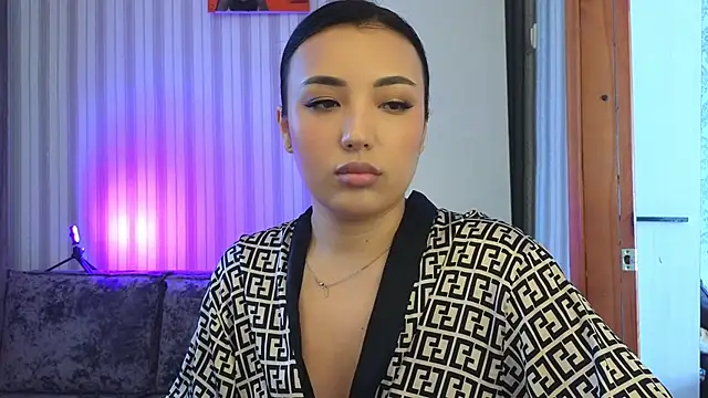 lily  foster online show from September 2025 06:27:02 AM