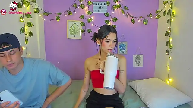 Snapshot of charlottte_queen chatting on January 2025 10:02:01 PM charlottte queen online show from January 2025 10:02:01 PM