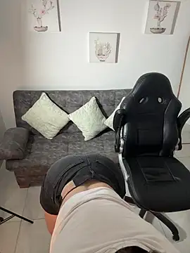 Megan lu2 online show from November 2025 11:54:02 AM