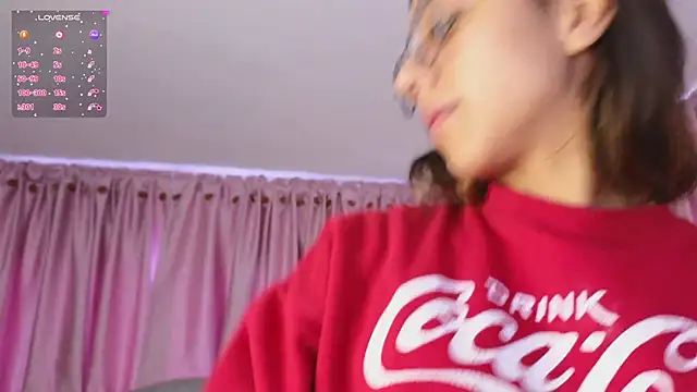 Emiily Scott1 online show from February 2025 01:10:02 PM