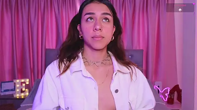 Emiily Scott1 online show from November 2025 02:39:02 PM