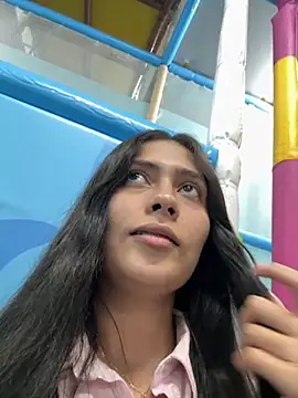 Sophie  Foxxx online show from September 2025 12:32:01 AM