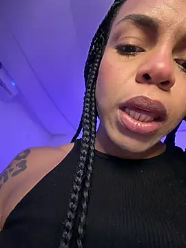 Charly  online show from April 2026 01:19:01 AM