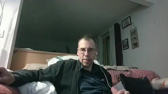 Snapshot of ptitcanard60600 chatting on May 2026 09:53:02 PM ptitcanard60600 online show from May 2026 09:53:02 PM