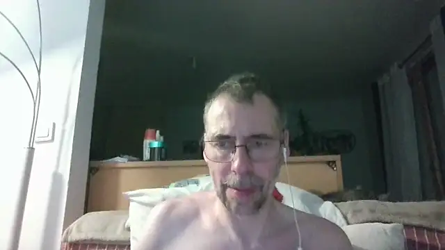 Snapshot of ptitcanard60600 chatting on May 2026 10:37:01 PM ptitcanard60600 online show from May 2026 10:37:01 PM