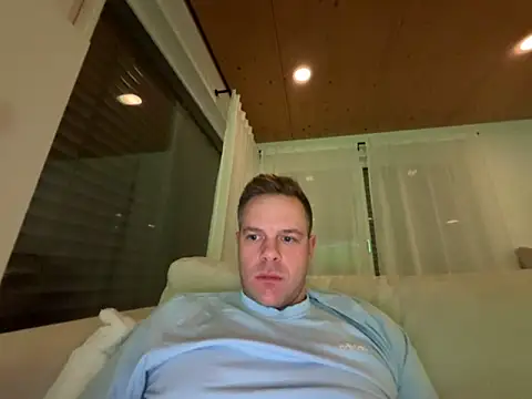 Snapshot of Danii0790 chatting on November 2025 09:09:02 PM Danii0790 online show from November 2025 09:09:02 PM