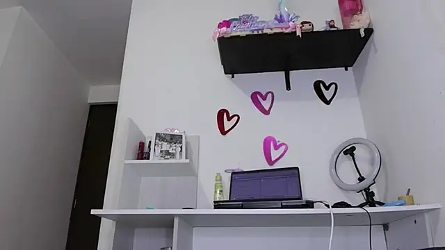 Snapshot of ari_sexy1 chatting on October 2025 03:23:02 AM ari sexy1 online show from October 2025 03:23:02 AM