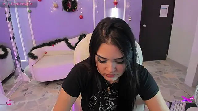 Snapshot of martinasaez chatting on December 2024 03:20:02 PM martinasaez online show from December 2024 03:20:02 PM
