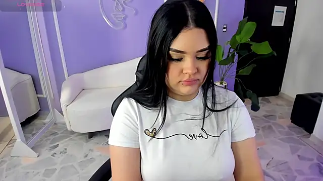 Snapshot of martinasaez chatting on September 2025 07:30:01 PM martinasaez online show from September 2025 07:30:01 PM