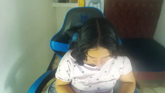 Charis 21 online show from October 2025 01:34:01 AM