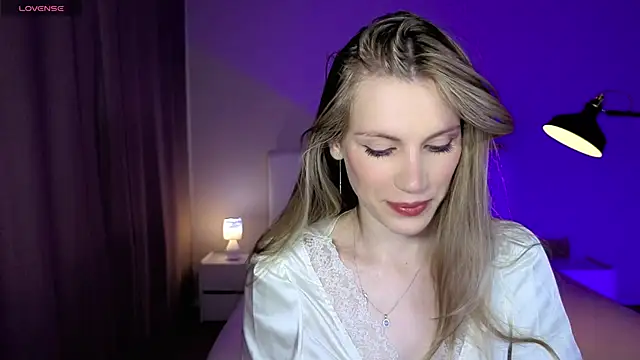Lilianna Just online show from July 2026 12:11:02 PM