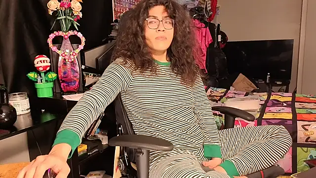 ShinyCherub online show from February 2025 05:25:01 AM