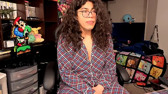 ShinyCherub online show from November 2025 01:06:02 AM