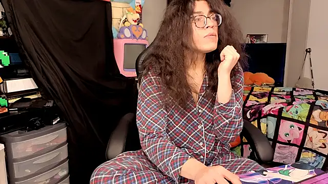 ShinyCherub online show from December 2025 02:52:01 AM