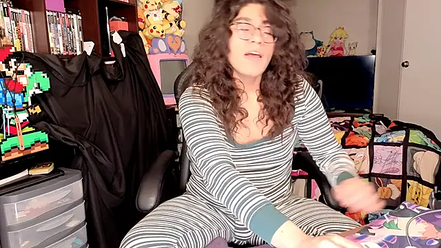 ShinyCherub online show from February 2026 12:38:01 AM