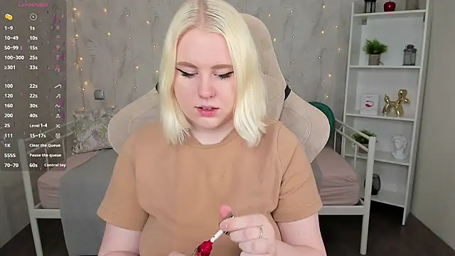 art lovee online show from February 2025 08:37:02 AM