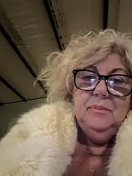 Merilulla online show from November 2025 02:06:01 AM