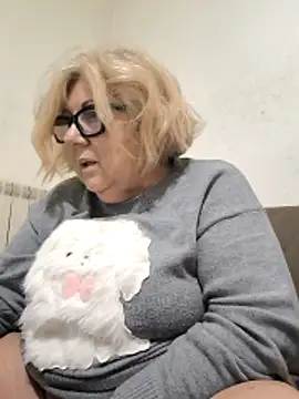 Snapshot of Merilulla chatting on February 2026 06:45:01 PM Merilulla online show from February 2026 06:45:01 PM