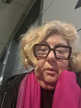 Snapshot of Merilulla chatting on February 2026 11:59:01 PM Merilulla online show from February 2026 11:59:01 PM