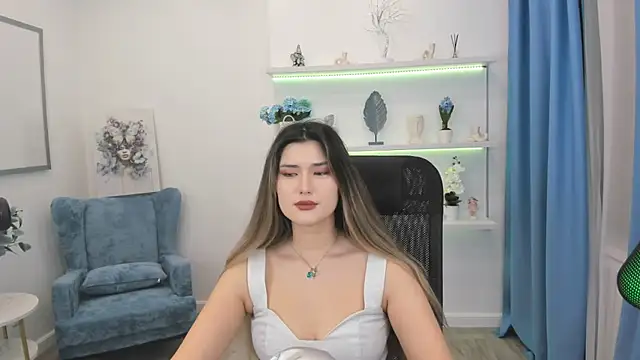 AnneTLi online show from September 2025 03:19:01 AM