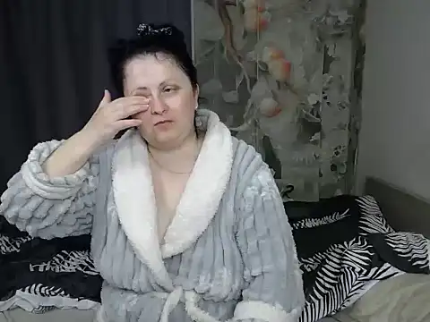 Snapshot of Lillian2 chatting on May 2026 09:33:01 PM Lillian2 online show from May 2026 09:33:01 PM