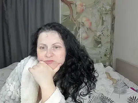 Snapshot of Lillian2 chatting on May 2026 01:25:02 AM Lillian2 online show from May 2026 01:25:02 AM